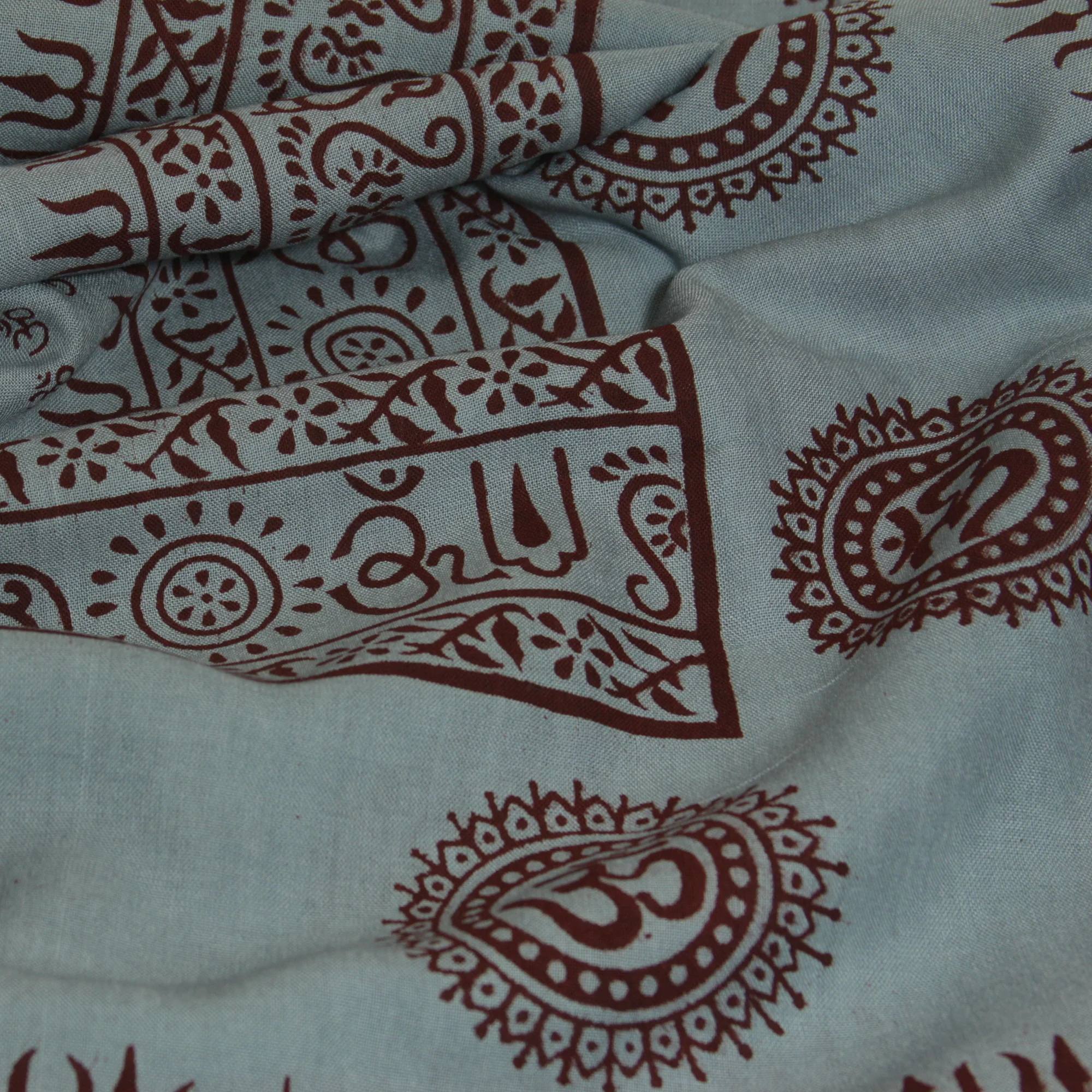 Meditation Yoga Prayer Shawl - Mantra Om - Grey Large - Image 2