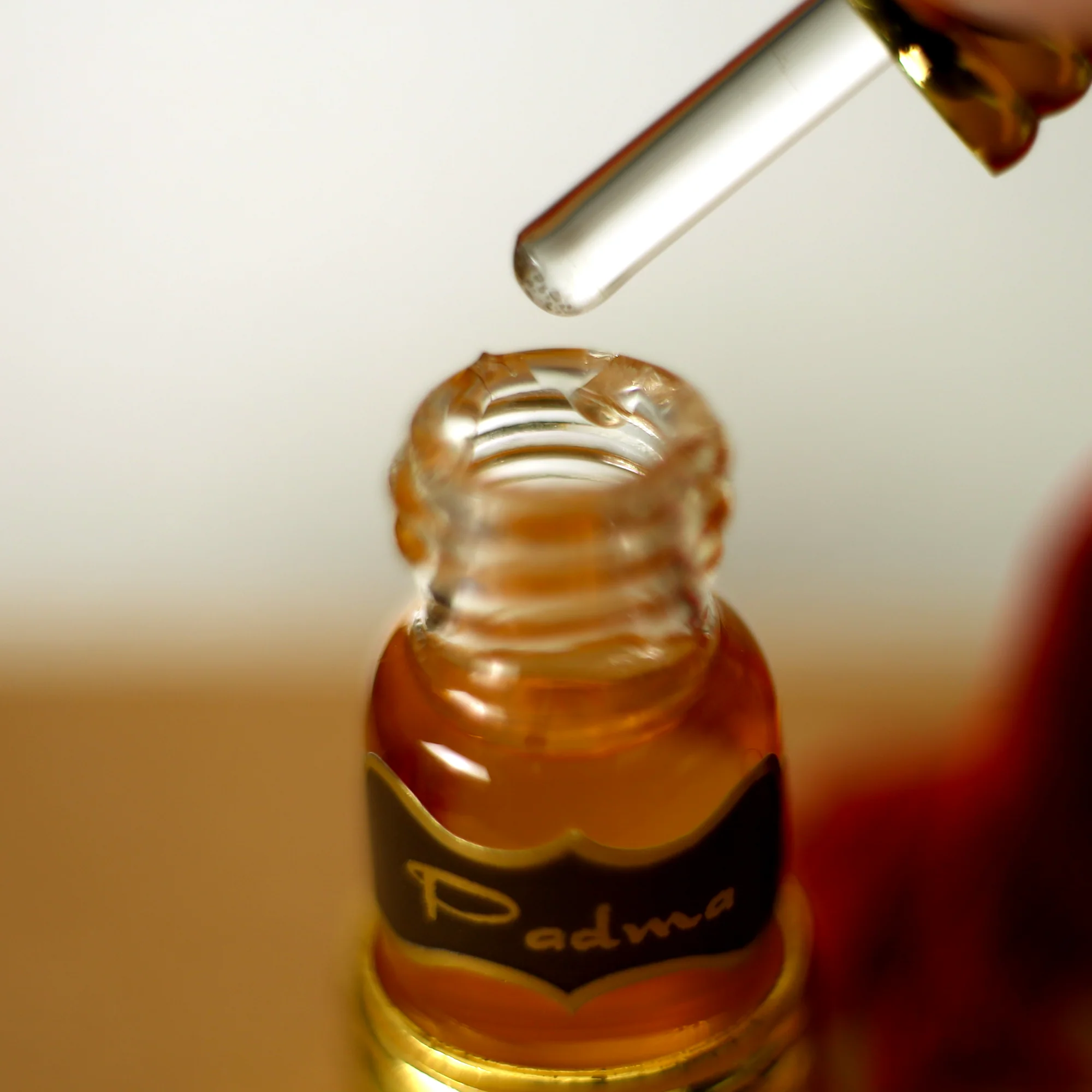 Attar Oil Padma for Awakening - 3ml - Unisex - Image 6