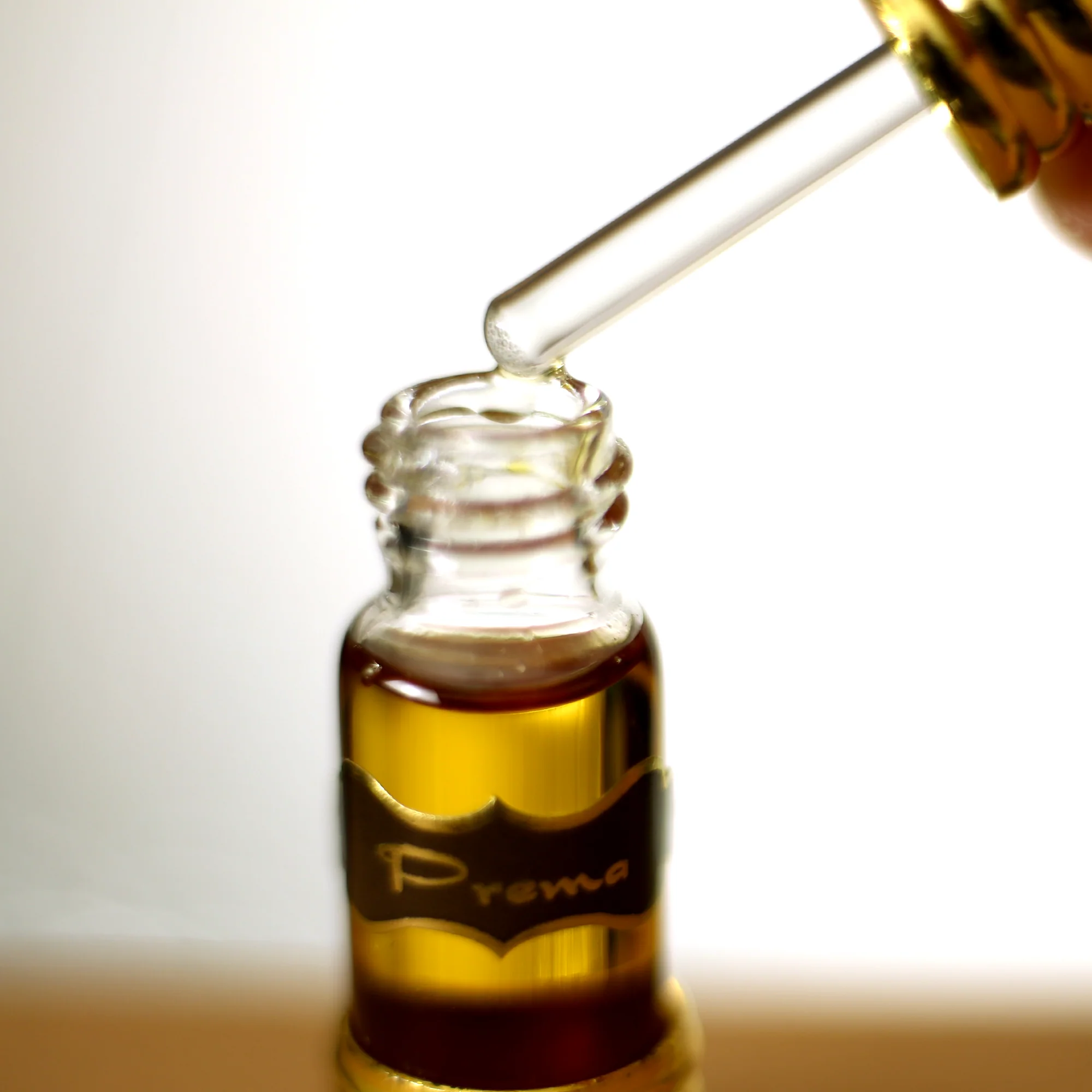 Attar Oil Padma for Awakening - 6ml - Unisex - Image 6
