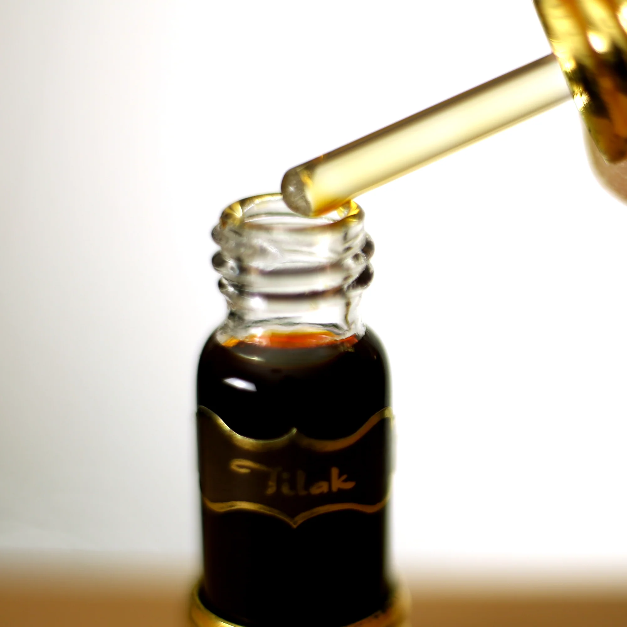 Attar Oil Tilak for Love - 6ml - Unisex - Image 6